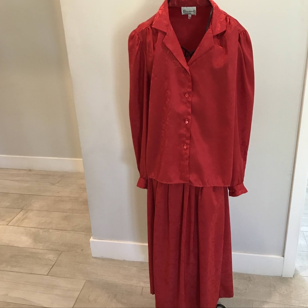 Vintage Women’s Ellen-D Kollection Red Skirt & Long Sleeved Blouse Set Size Med